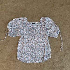 Ann Taylor Womens Blouse. Size large